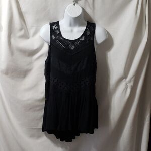 Knox Rose. EUC. Lace Neckline Racer Back Tank-top.  Size S.
